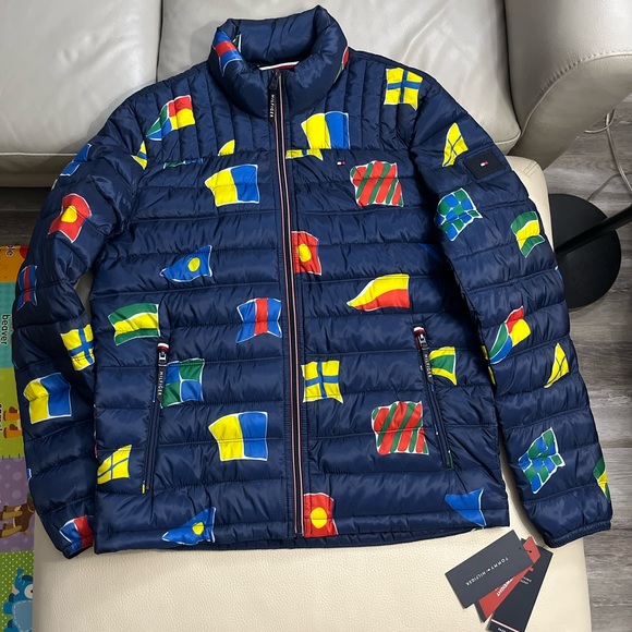 NWT - Tommy Hilfiger Adult Packable Lightweight Quilted Jacket - Men M/Women L - Picture 5 of 13